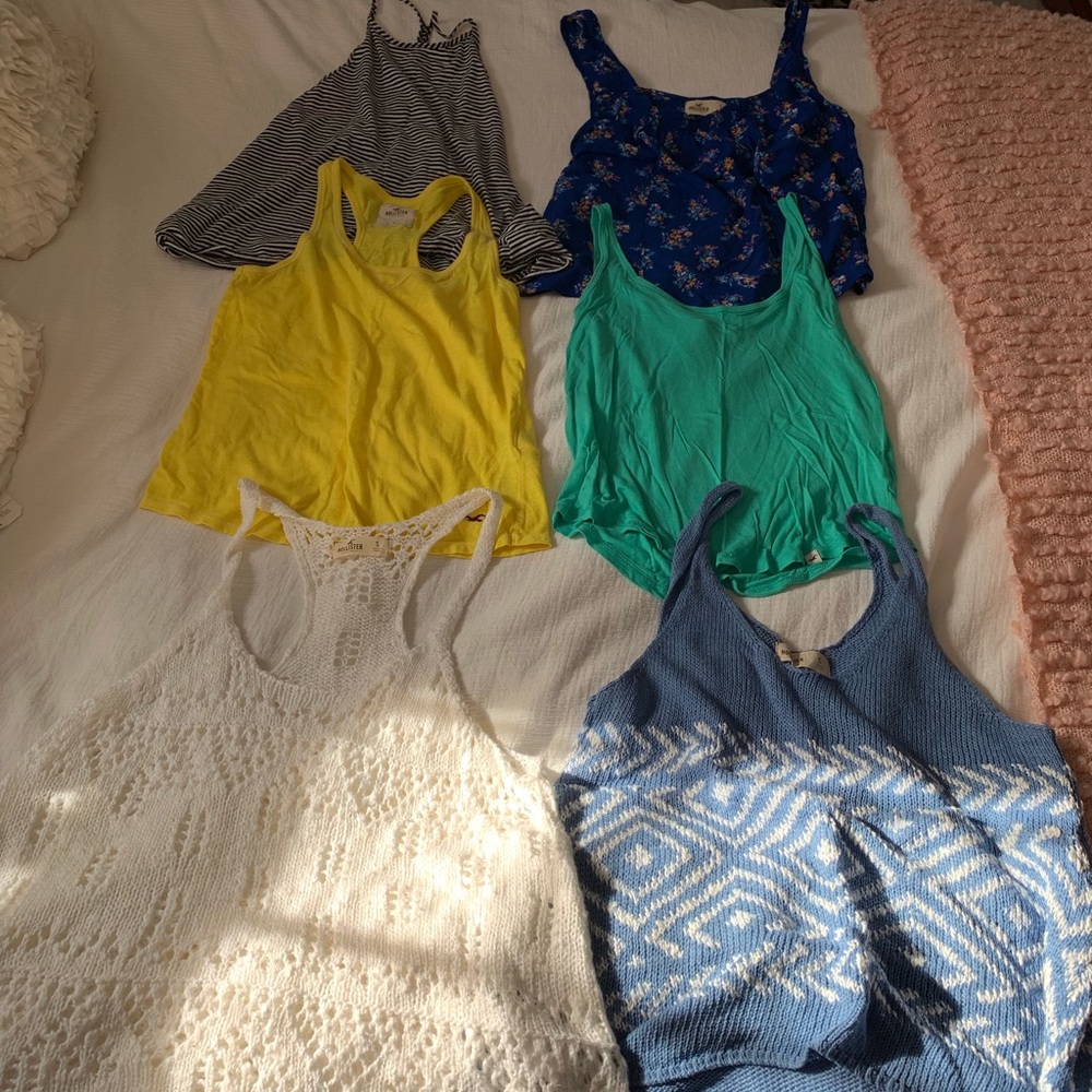 Bundle of hollister Tanks